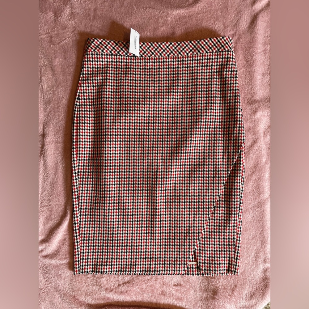 Brand new Banana Republic A line skirt.